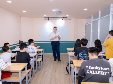 Hình ảnh lớp học tại GNP